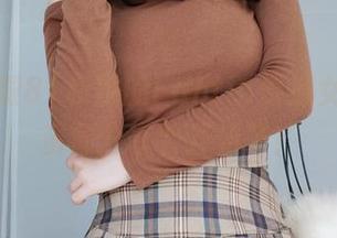 嗯，白银81和她的Fantia修道女写真，资源分享会开始了！
