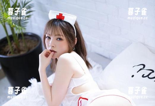 白露Bululu 这些日常瞬间!白露Bululu的在线图集,探索“家庭看护妇”的小宇宙!