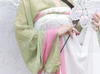 秀人网 – z杯悠悠居家：在美图与壁纸间，隐藏着温暖的无限可能！