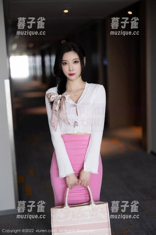 秀人网-优酱 秀人网 - 裤里丝的故事:优酱写真原图背后的秘密大揭秘!