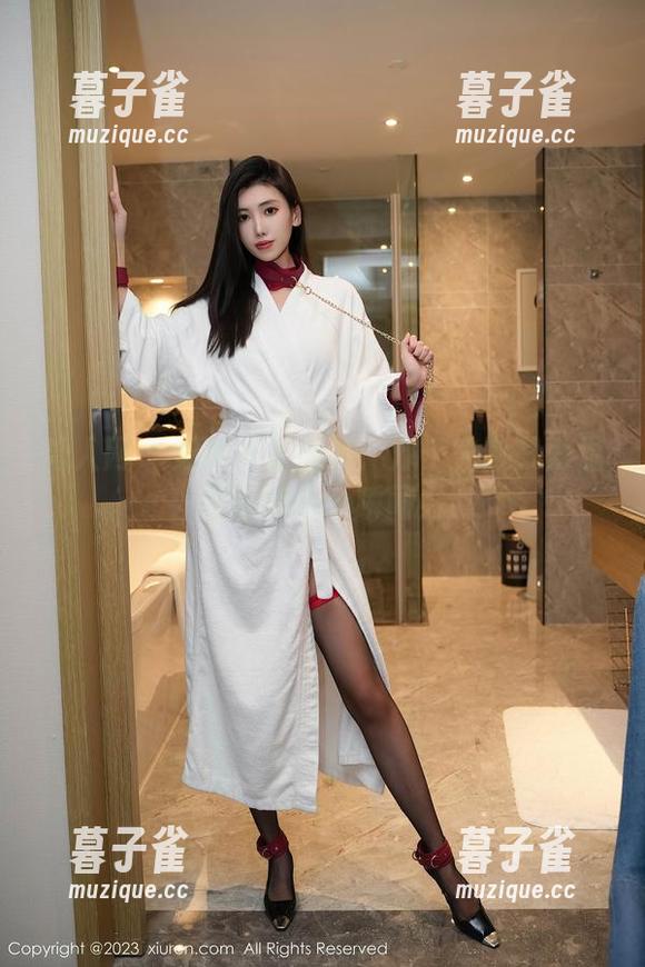 秀人网-奶酥 秀人网 - 奶酥美足图包:万千光影只为温暖你的每个瞬间!