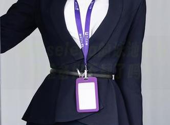 秀人网 – 娜露selena的泳池比基尼图集：你准备好下载了吗？