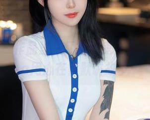 秀人网 – 作品里，红裙摇曳生姿，希雅sia用心在默默讲故事
