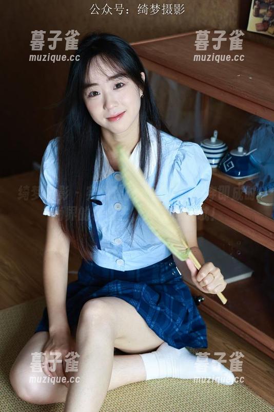 绮梦摄影-宪怡 绮梦摄影 - 宪怡连体衣图库:一穿即成时尚界的小公主,不信你试试!
