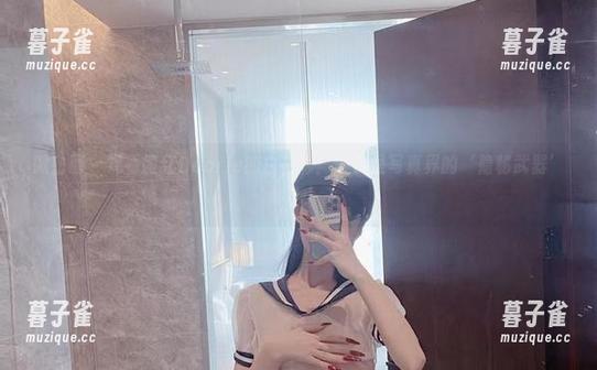 脸红Dearie 微密圈 - 观看脸红Dearie的白衬衫:简直是写真界的‘隐秘武器’!
