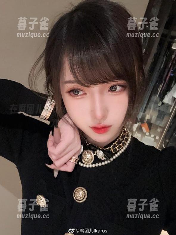 腐团儿Ikaros 在腐团儿Ikaros的镜头下:伊丽莎白的魅力合集,快来围观!