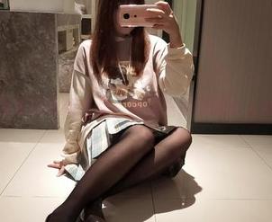 自闭颜球球最新作品，制服里的风情让人心动！