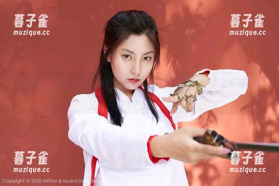 蜜桃社-萌美Moemi 蜜桃社 - 跟随萌美Moemi在白衬衫的世界里,分享无法抗拒的套图!