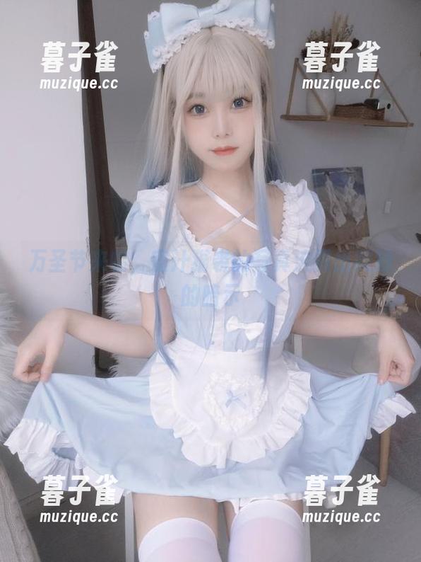 蜜汁猫裘 万圣节来临,蜜汁猫裘的写真流露出微妙的暗示