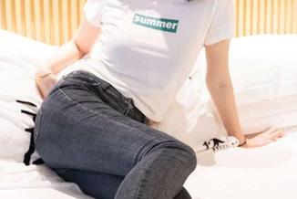袜啵啵 – 稚予与她的帆布鞋：全套写真里的轻松与自在