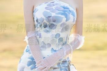 语画界 – 杨晨晨的天使原图，光线太美，连我都想翅膀！