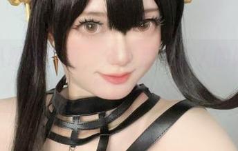 跟随趴趴捣蛋陌，分享那个迷人的妮露西域舞娘