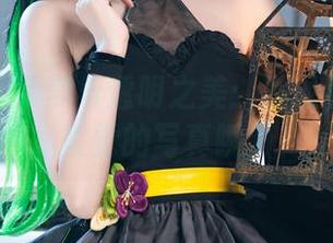 阳炎型小菠萝与透明之美：发现那些不易察觉的写真瞬间