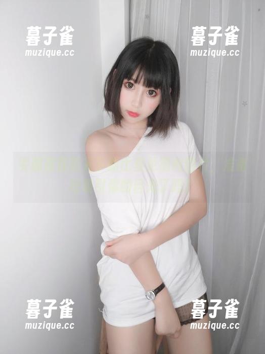 雯粥粥 雯粥粥在阳光下的比基尼福利图片,准备好吸引你的目光了吗?