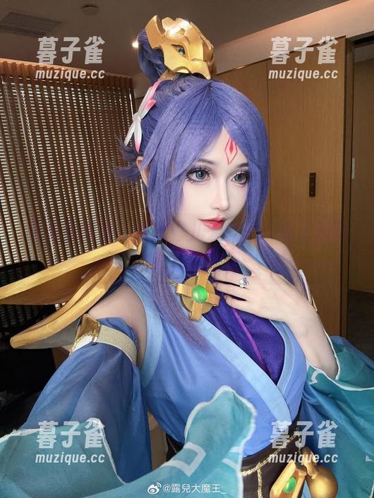 高清美图集：跟随露儿大魔王，走入菲欧娜的幻想空间
