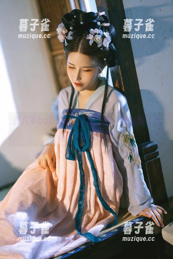 鹿八岁baby 鹿八岁baby私房图集:把‘身体链’当成时尚新潮流?